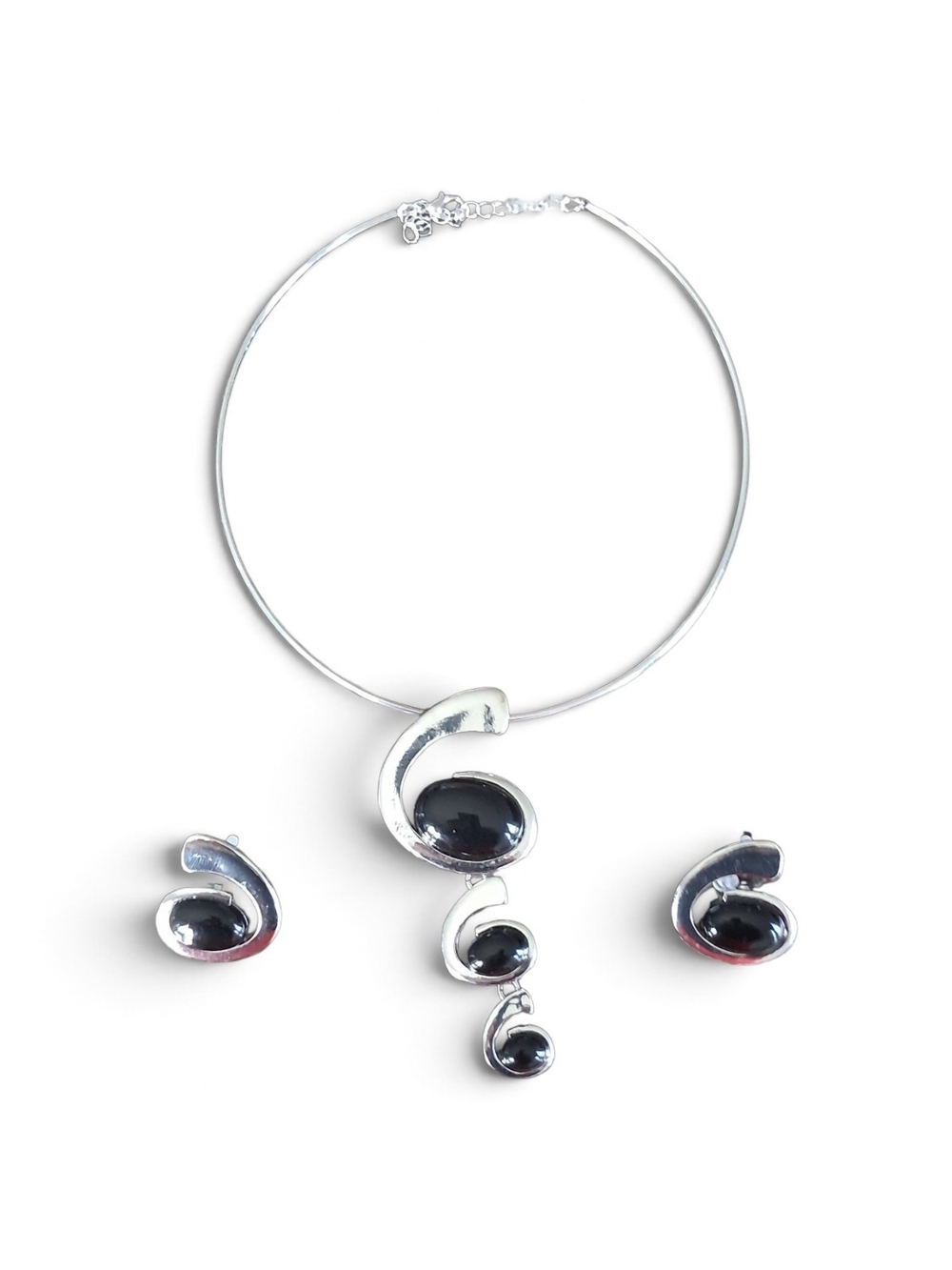 No Boundaries Silver-Tone Necklace & Black Cabochon Earrings Set